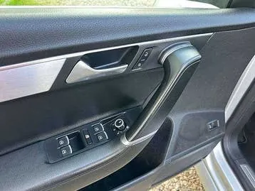 Volkswagen Passat 2012 photo 3