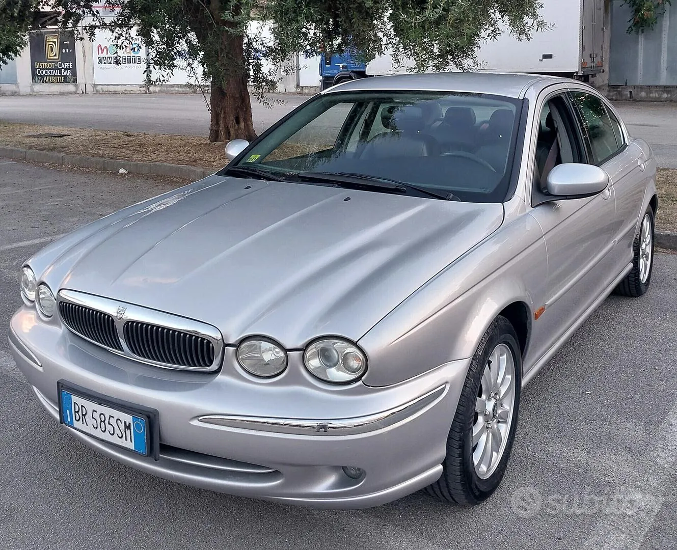 Jaguar X-Type