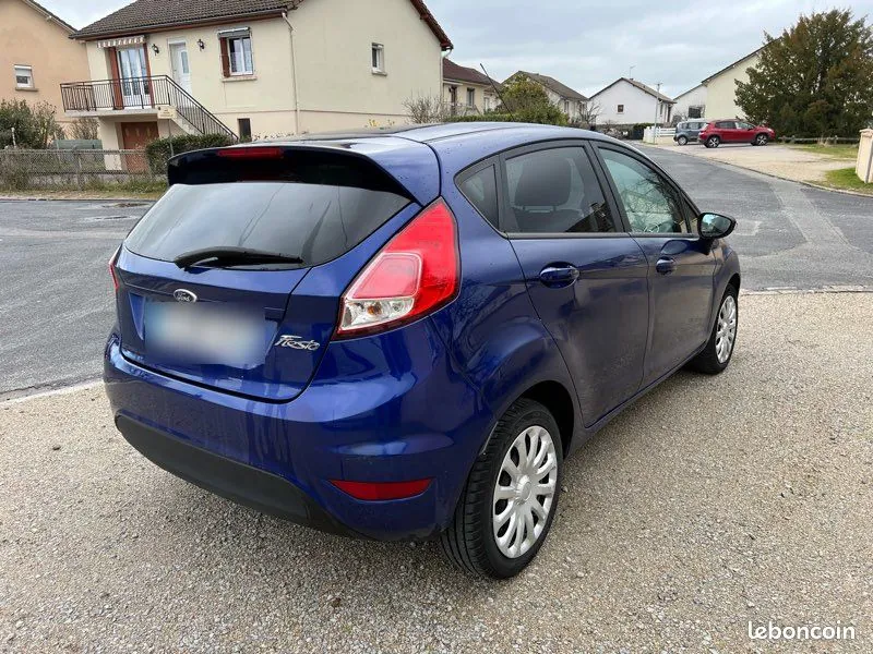 Ford Fiesta 2014 photo 2