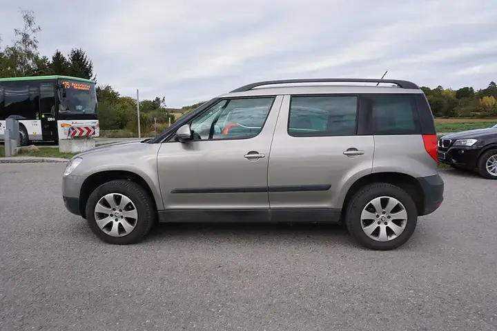 Skoda Yeti 2013 photo 3