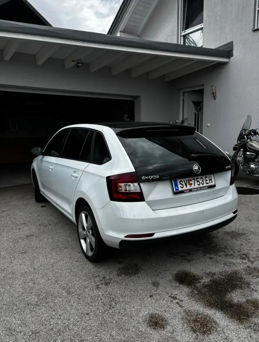 Skoda Rapid 2016 photo 2