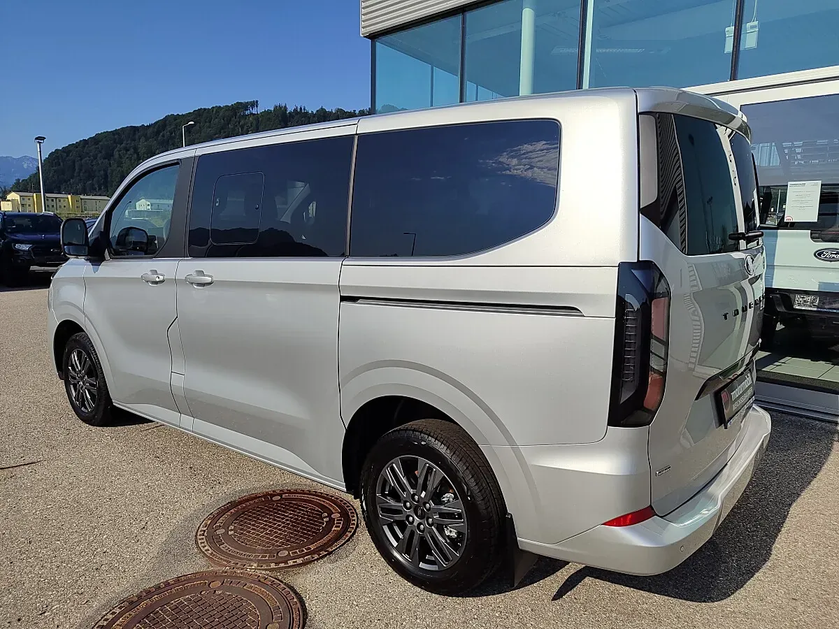 Ford Tourneo photo 3