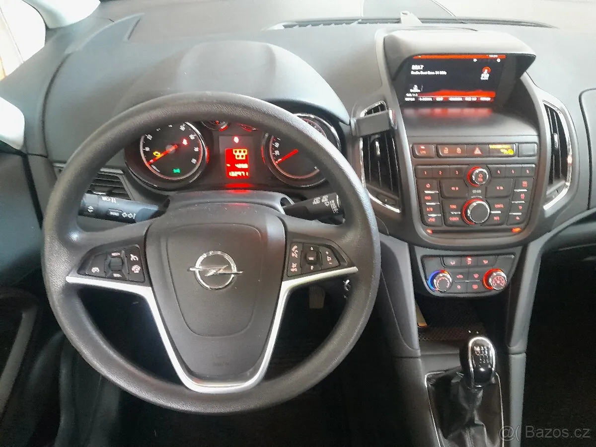 Opel Zafira 2016 photo 4