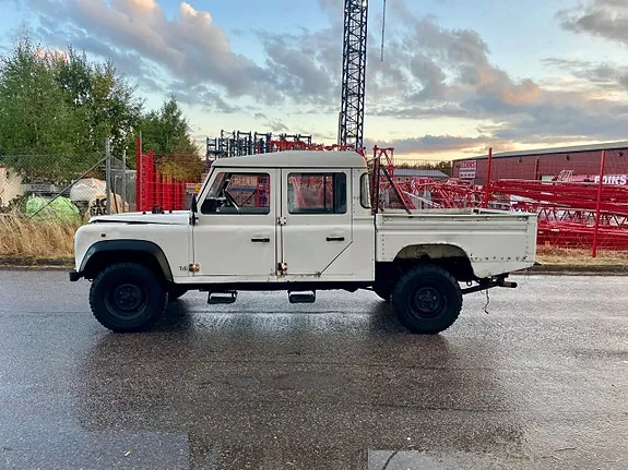 Land Rover Defender 130