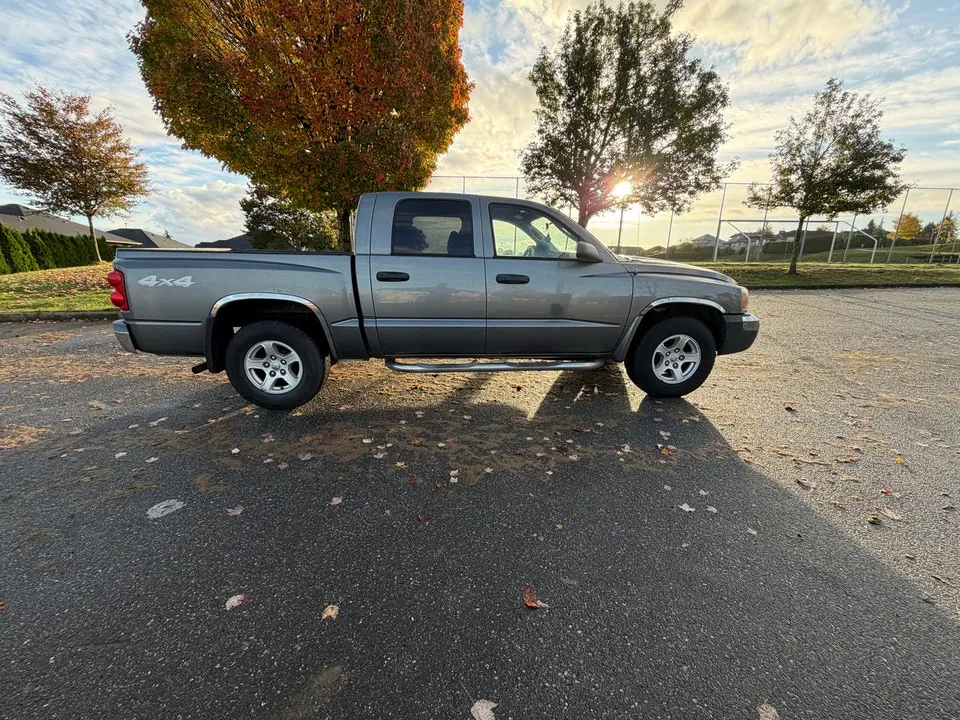Dodge Dakota 2005 photo 2