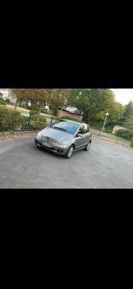 Mercedes-Benz A180