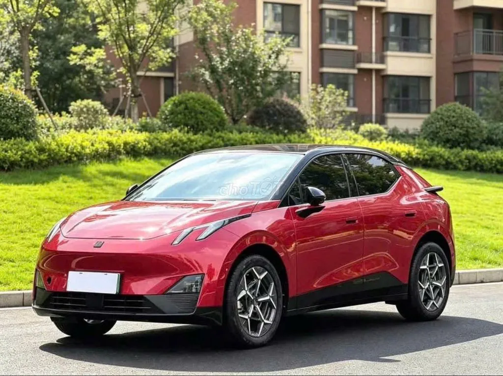 Lynk & Co 02