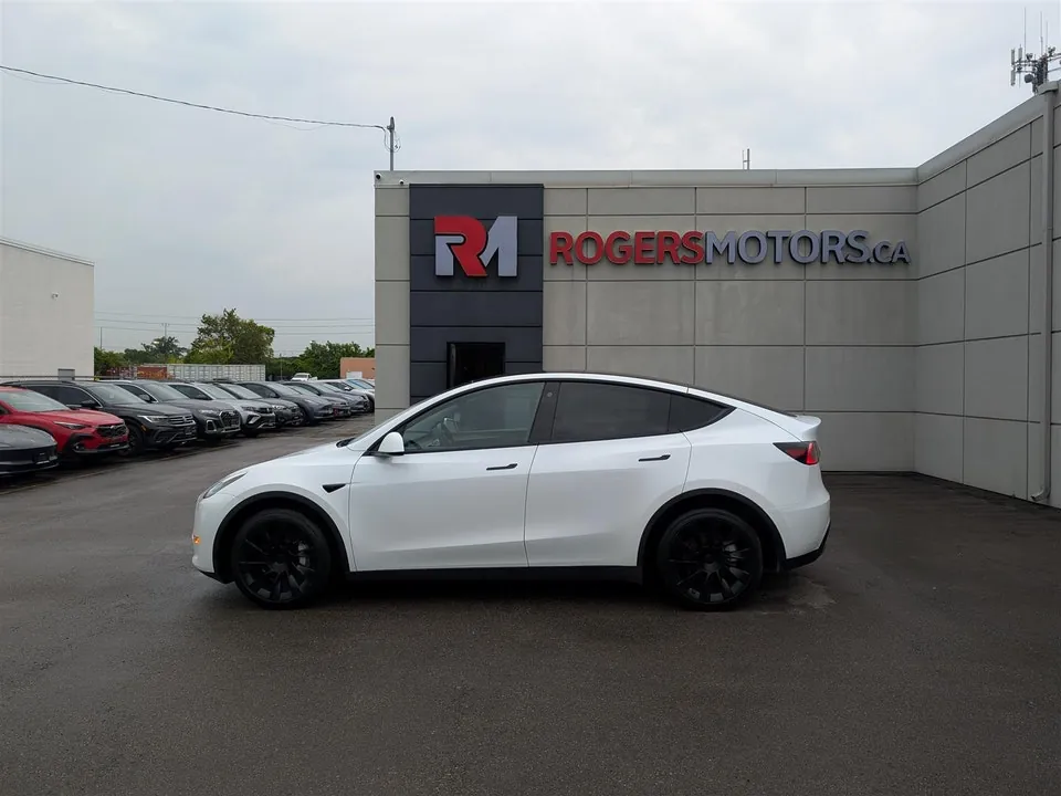 Tesla Model Y 2023 photo 2