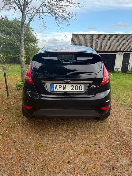 Ford Fiesta 2011 photo 3