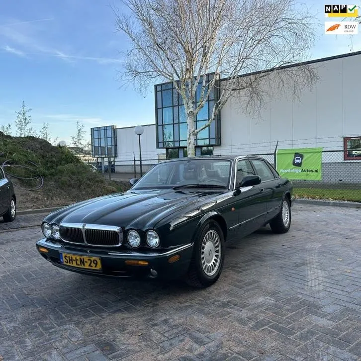 Jaguar Sovereign