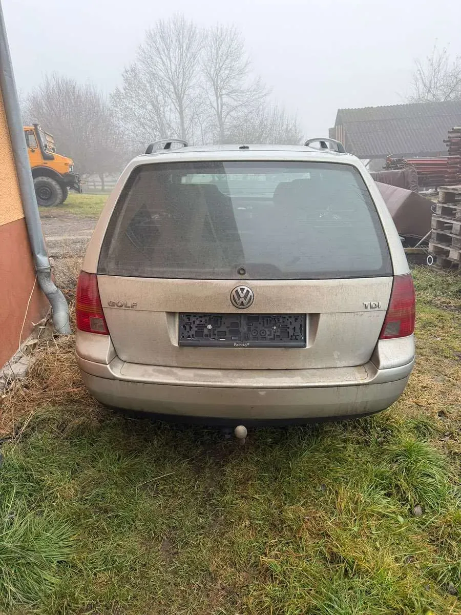 Volkswagen Golf 2001 photo 2