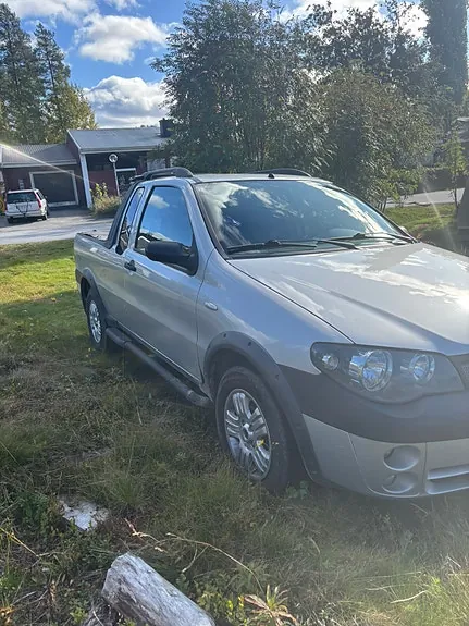 Fiat Strada 2008 photo 2