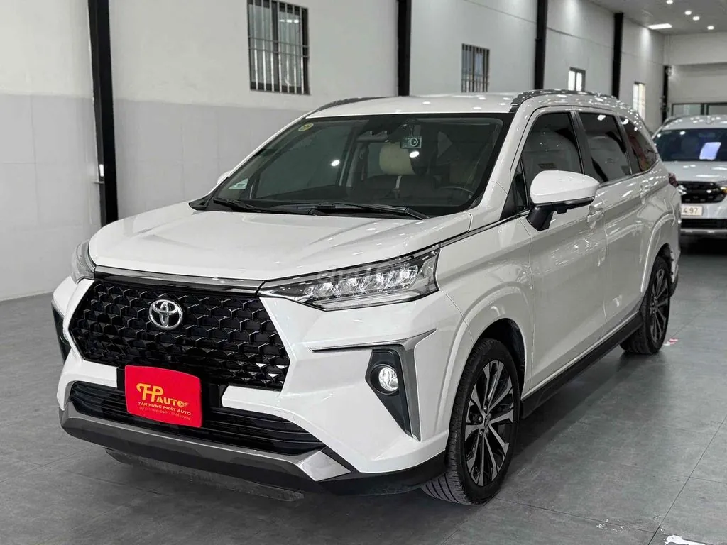 Toyota Veloz Cross