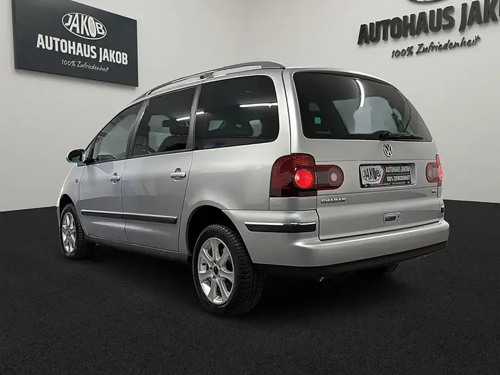Volkswagen Sharan 2008 photo 2