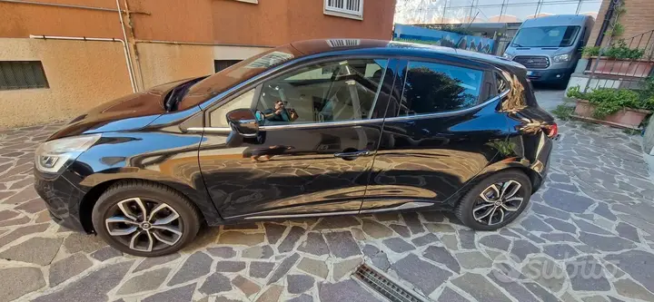 Renault Clio 2018 photo 2