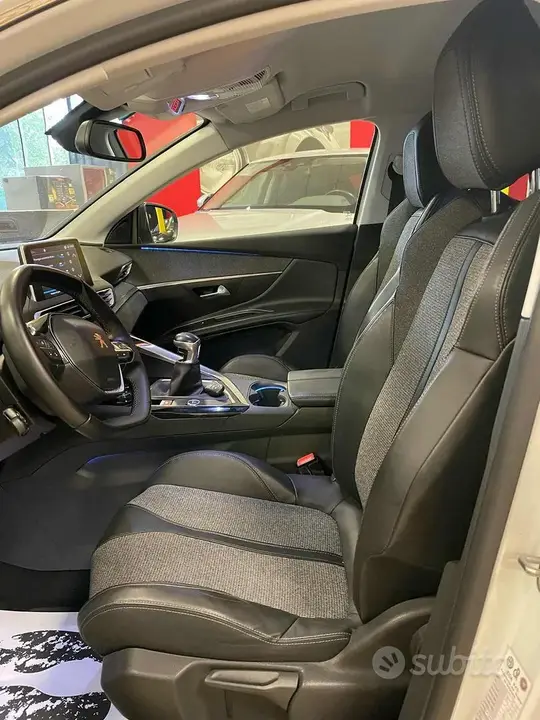 Peugeot 5008 2017 photo 5