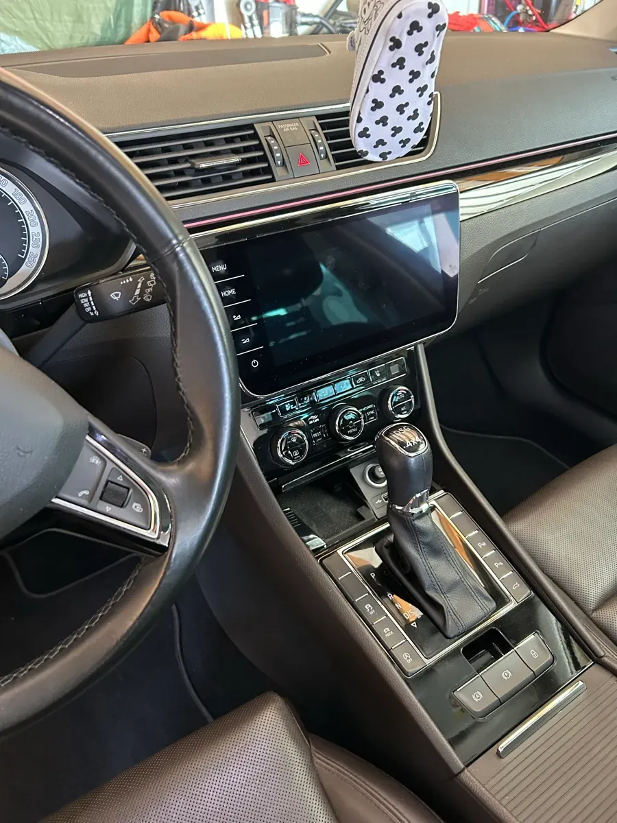 Skoda Superb 2018 photo 3