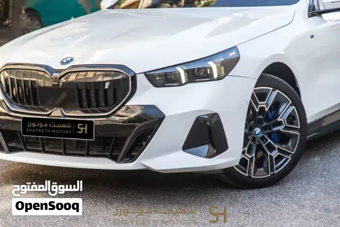 BMW 5 Series 2024 photo 2