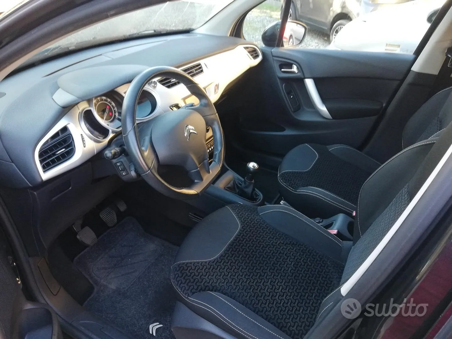 Citroen C3 2010 photo 3
