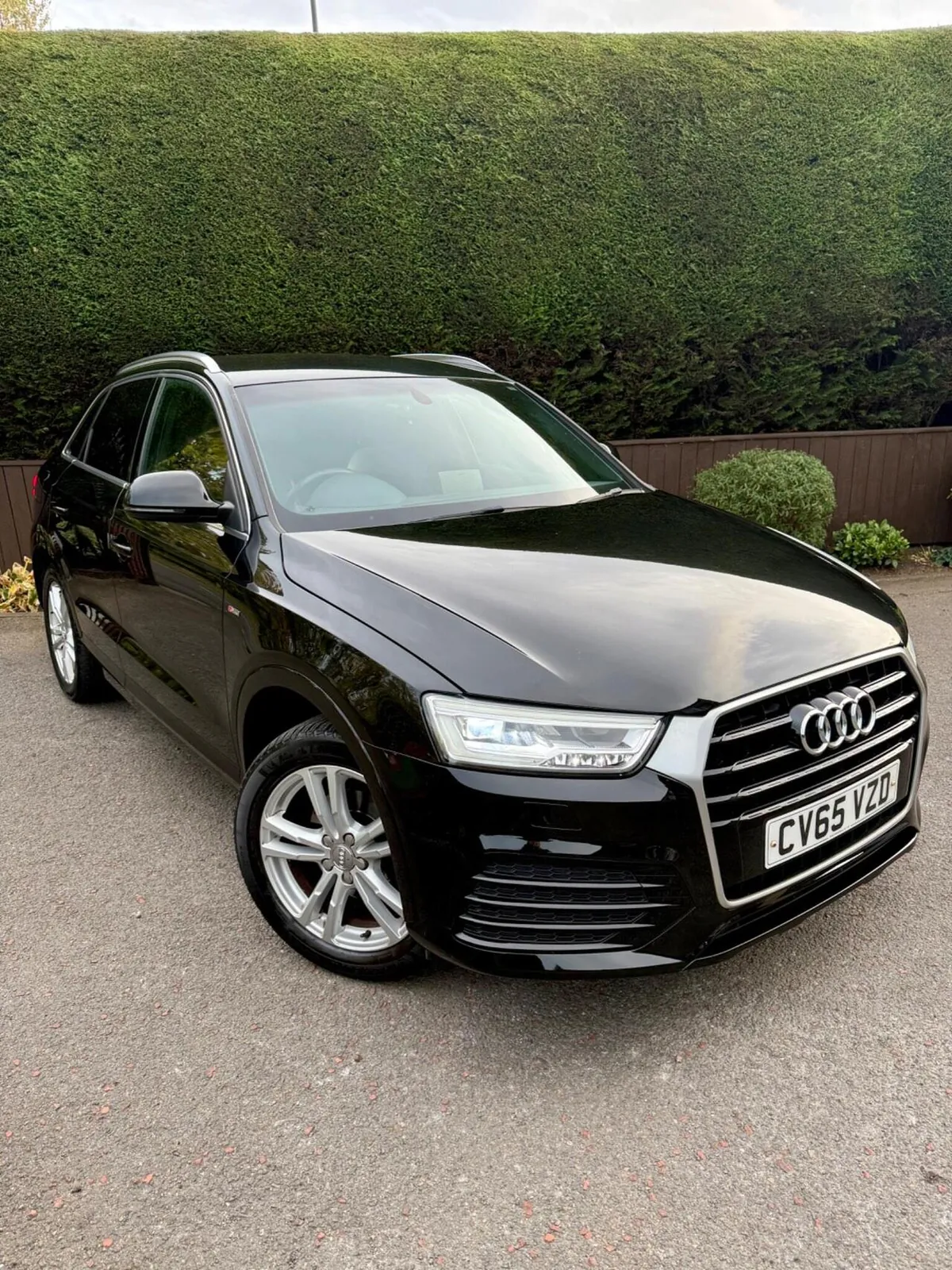 Audi Q3 2015 photo 2