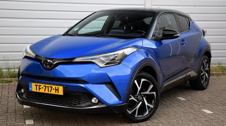 Toyota C-Hr 2018 photo 2