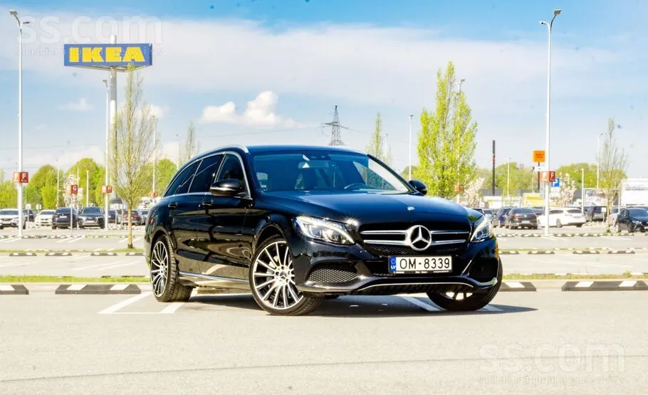 Mercedes-Benz C350 2015 photo 2