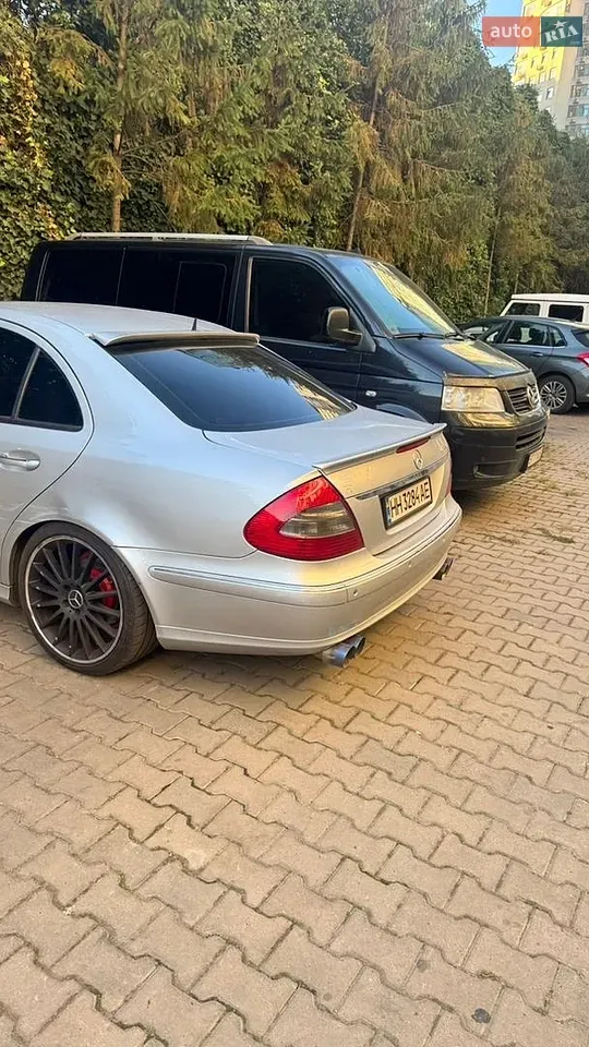 Mercedes-Benz E-Class 2004 photo 3