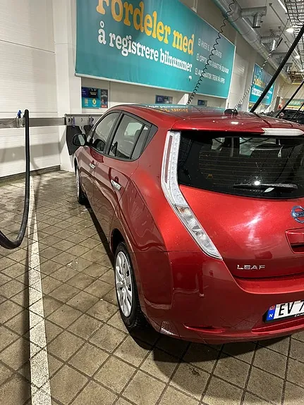 Nissan Leaf 2015 photo 4