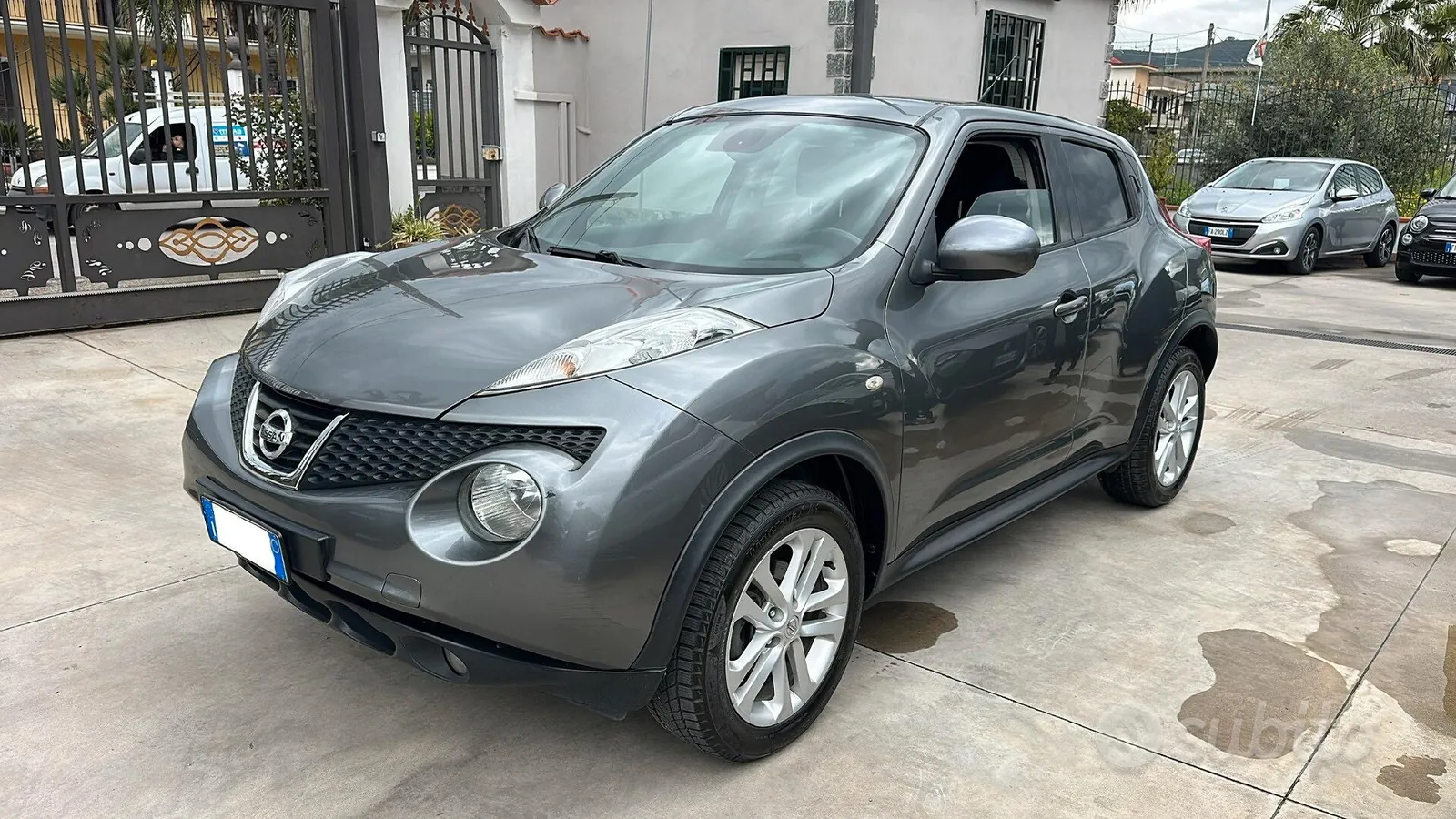 Nissan Juke 2012 photo 2
