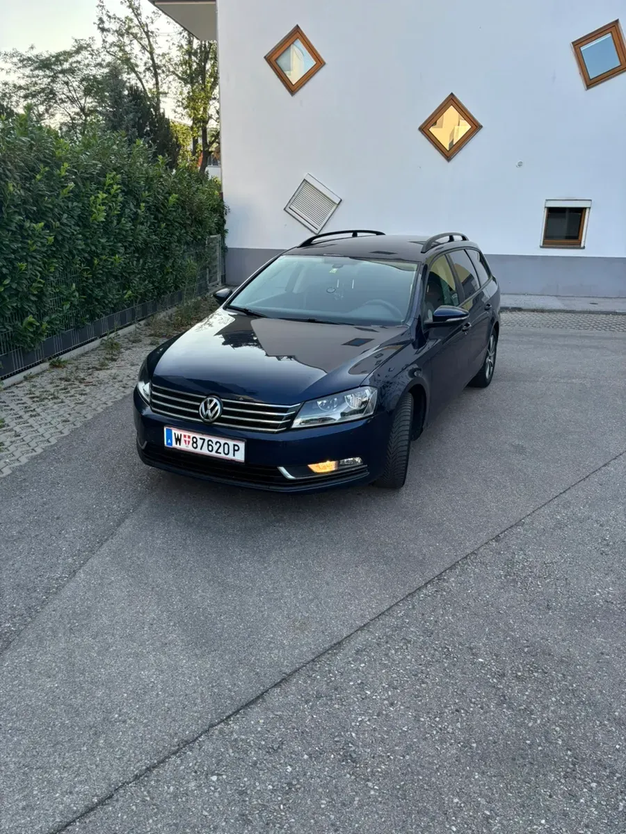 Volkswagen Passat 2012 photo 2