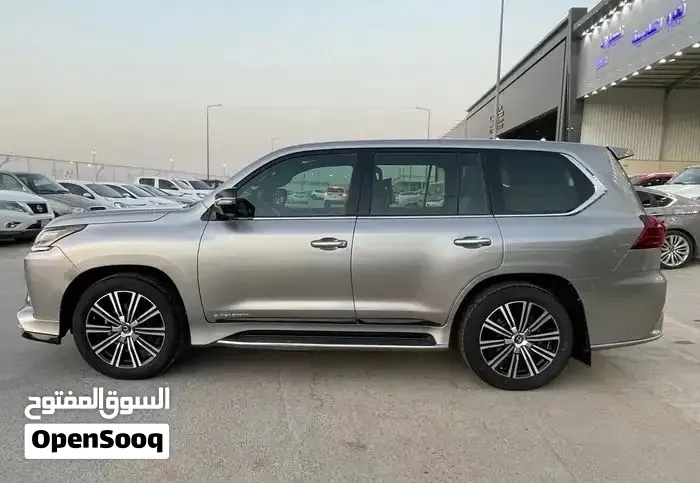 Lexus Lx 570 2016 photo 2