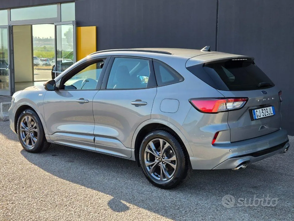 Ford Kuga 2022 photo 3