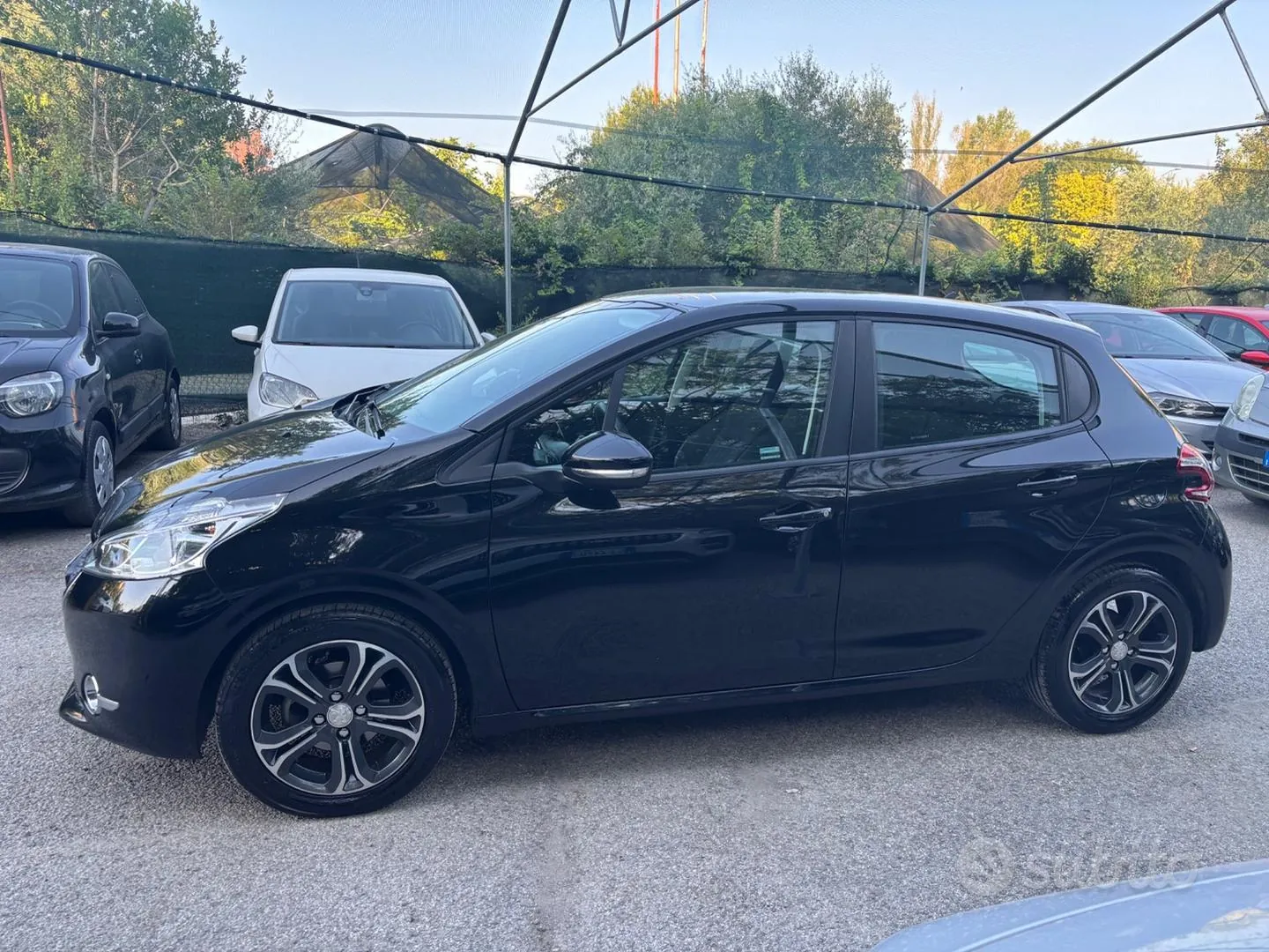 Peugeot 208 2015 photo 4