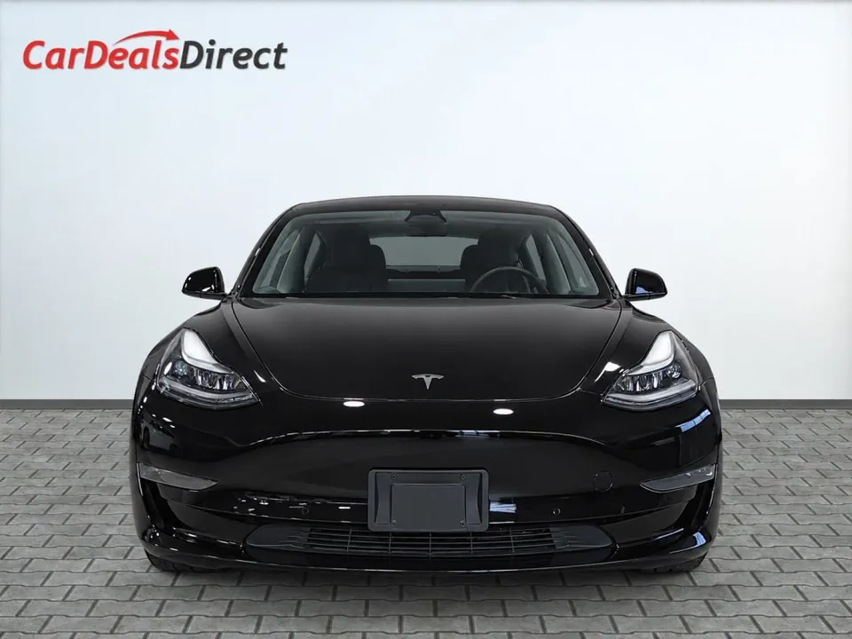 Tesla Model 3 2022 photo 2