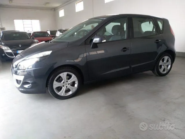 Renault Scenic 2011 photo 3