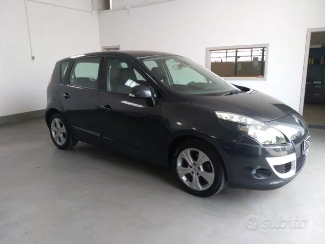 Renault Scenic 2011 photo 5