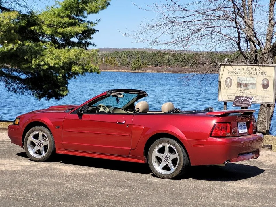 Ford Mustang 2003 photo 2
