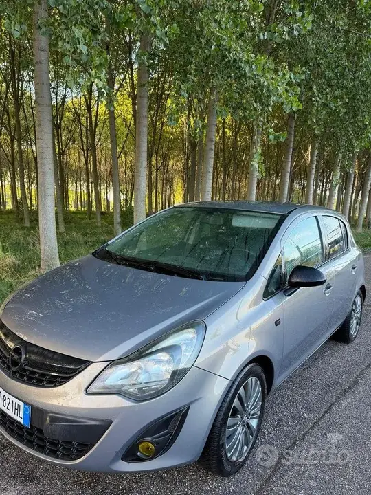 Opel Corsa 2013 photo 2