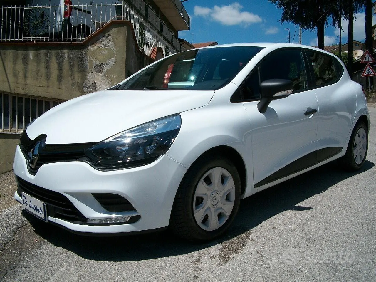 Renault Clio Van 2018 photo 2