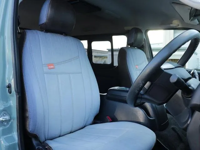 Toyota Hiace 2014 photo 3