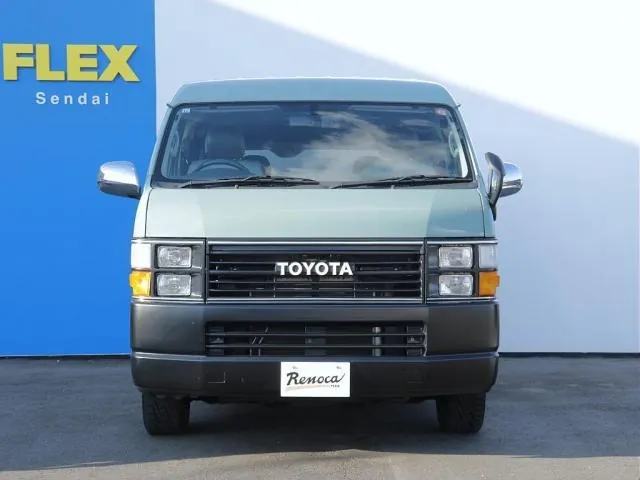 Toyota Hiace 2014 photo 2