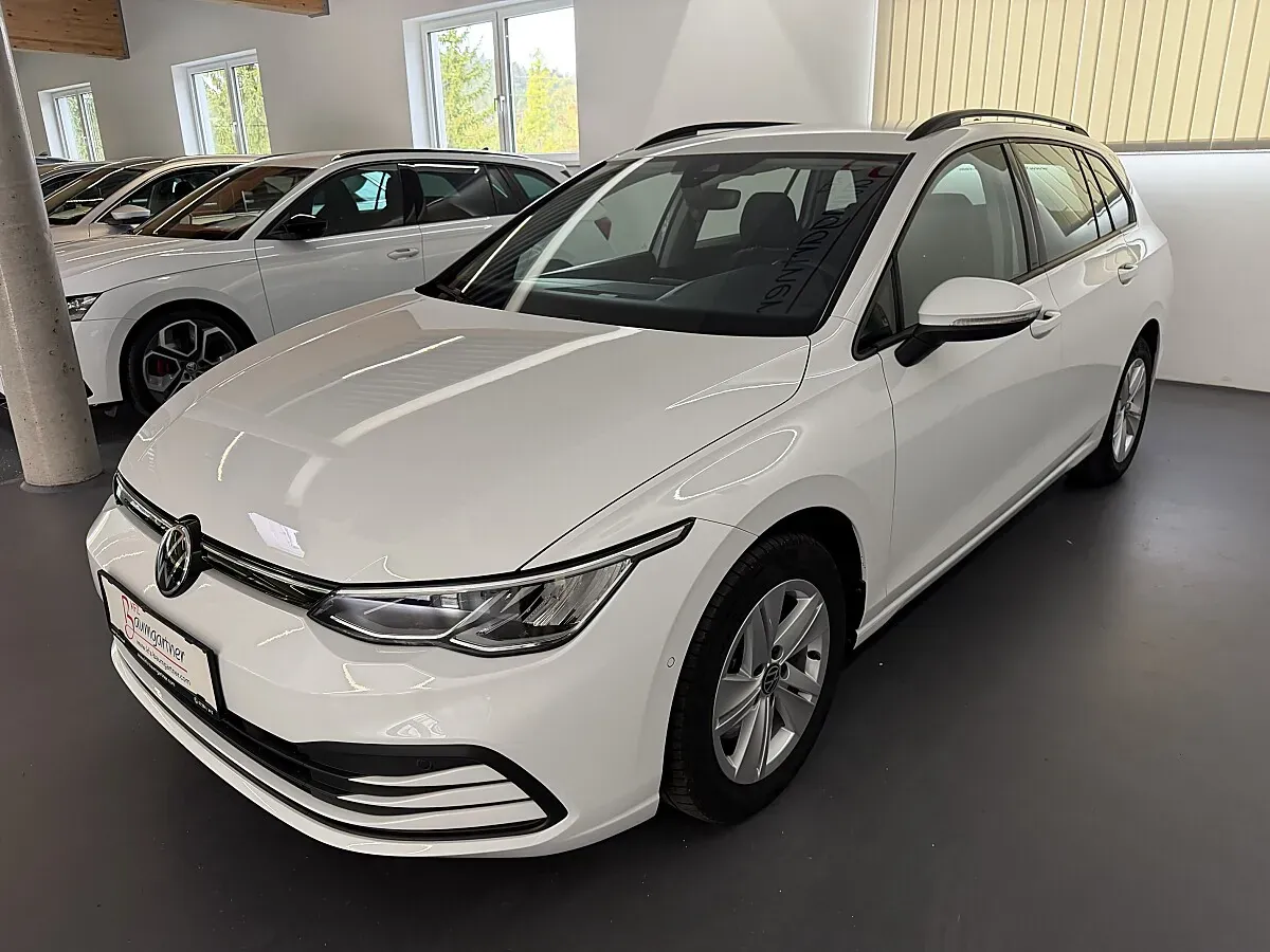 Volkswagen Golf 2022 photo 2