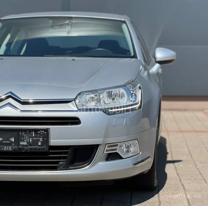 Citroen C5 2011 photo 2