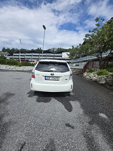Toyota Prius 2012 photo 2