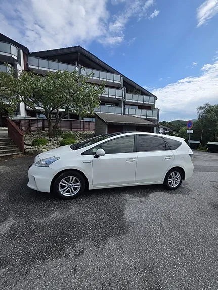 Toyota Prius 2012 photo 4
