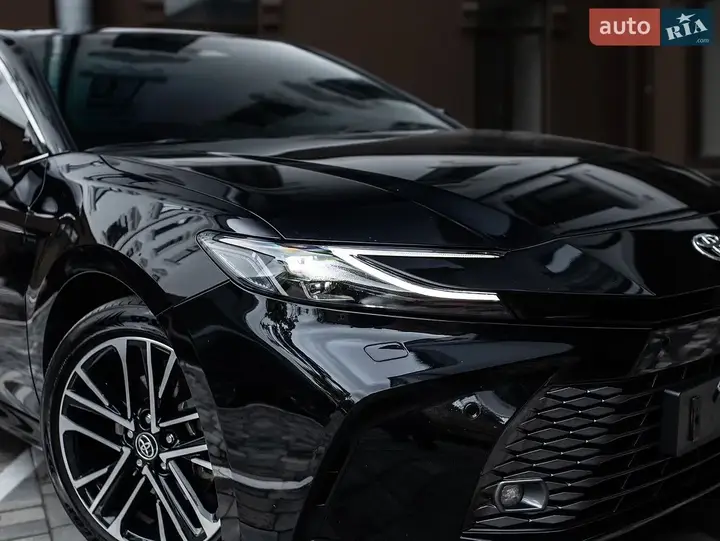 Toyota Camry 2025 photo 4