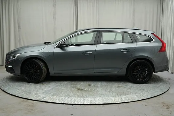 Volvo V60 2016 photo 2