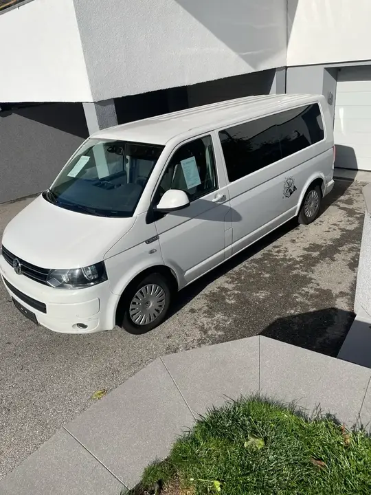 Volkswagen T5 2012 photo 3