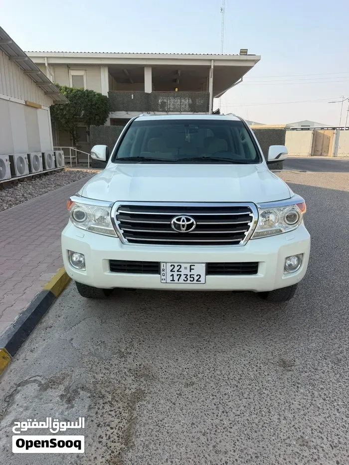 Toyota Land Cruiser 2013 photo 2