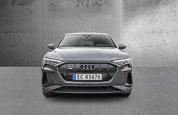Audi E-Tron 2021 photo 2